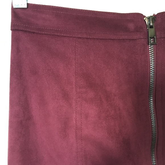 2/$12! F21 Maroon Suede Like Skirt Zipper Front - Picture 4 of 14